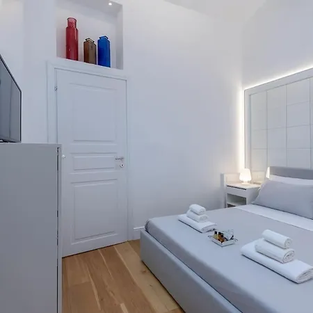 4season Flat 2 Bedrooms 10 Min Walk From The Cathedral Daire *