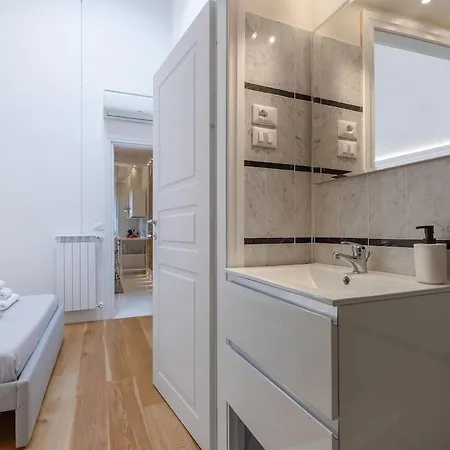 Daire 4season Flat 2 Bedrooms 10 Min Walk From The Cathedral Floransa